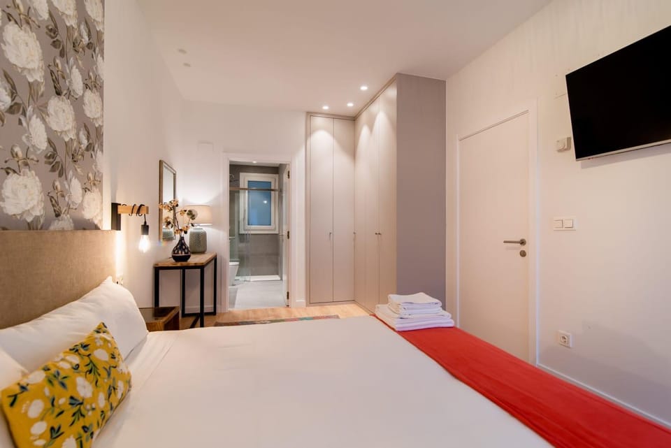 Liberty Suites with AC License ESS02716 Apartment in San Sebastian