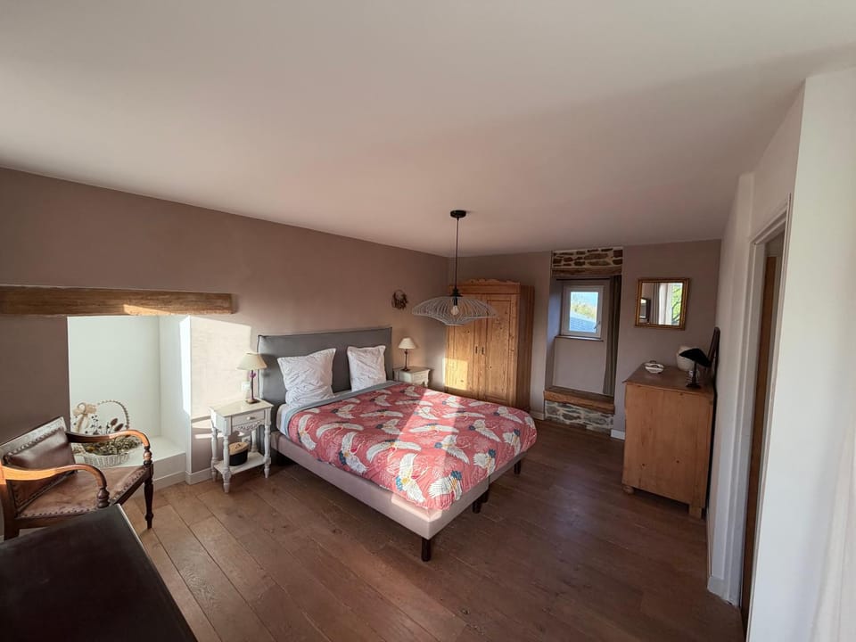 LE DOMAINE DE COAT ROGAN La chambre romantique Bed and Breakfast in Brittany