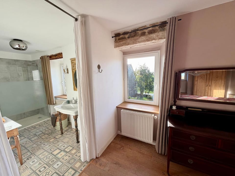 LE DOMAINE DE COAT ROGAN La chambre romantique Bed and Breakfast in Brittany