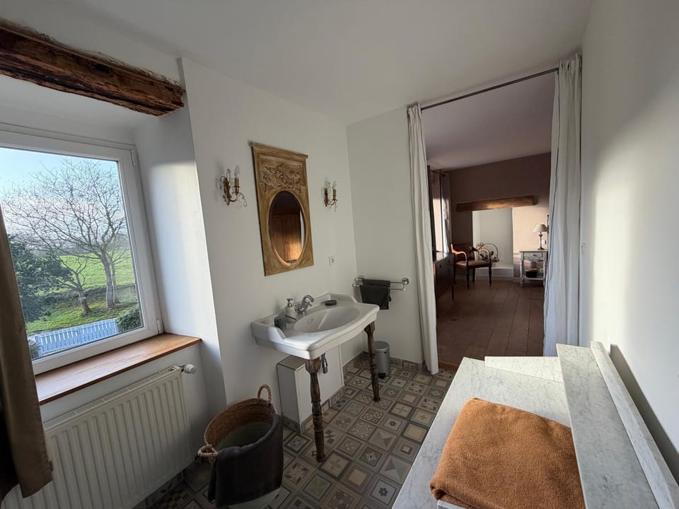 LE DOMAINE DE COAT ROGAN La chambre romantique Bed and Breakfast in Brittany