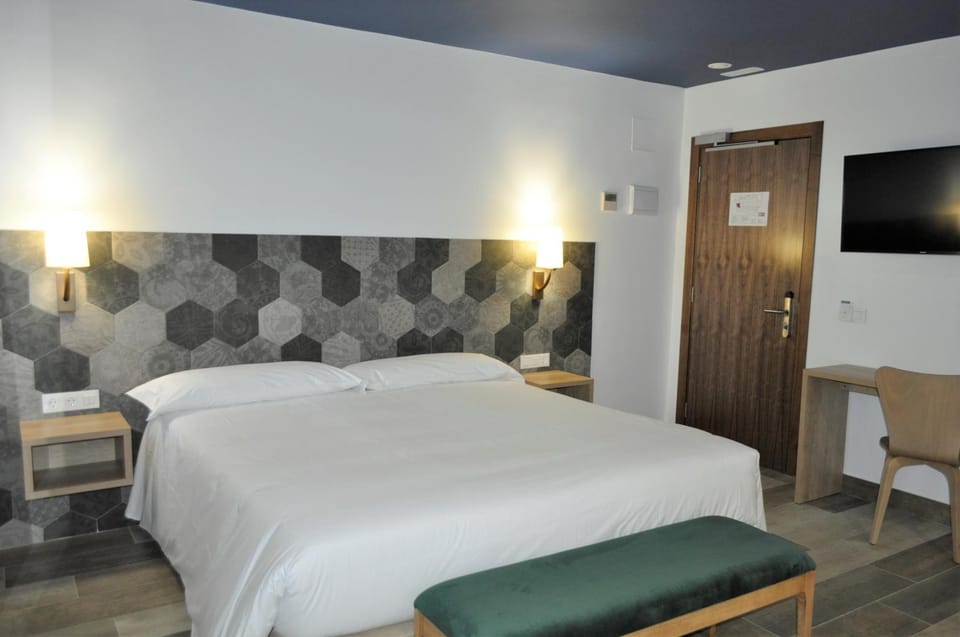 Bed, Photo of the whole room