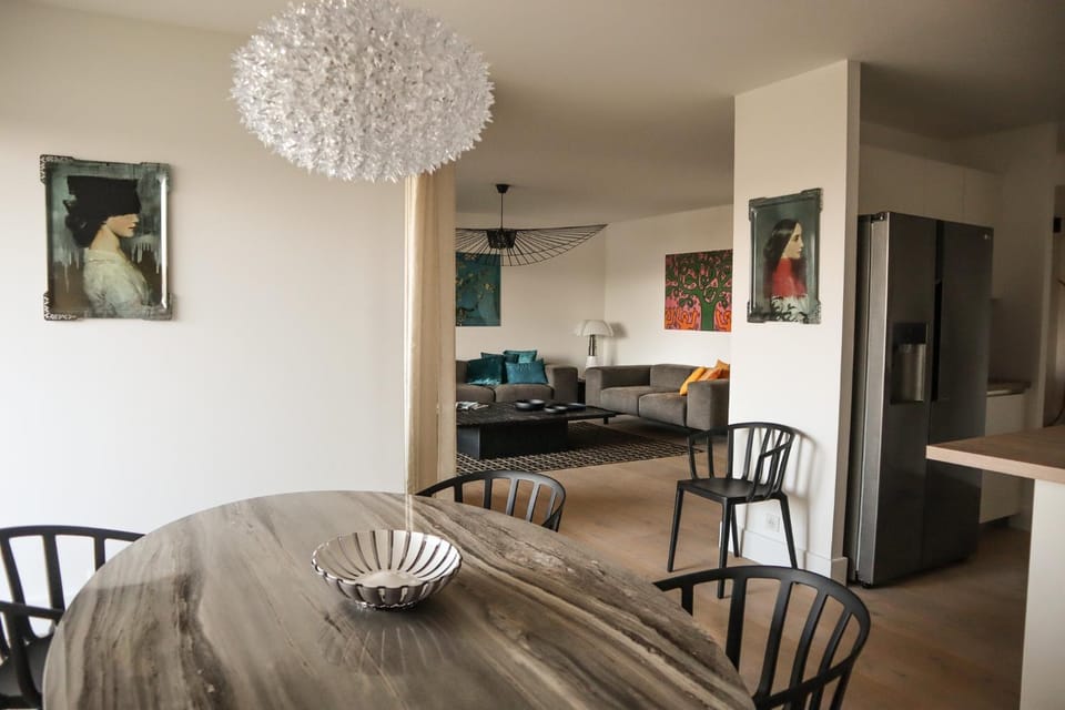 Living room, Dining area
