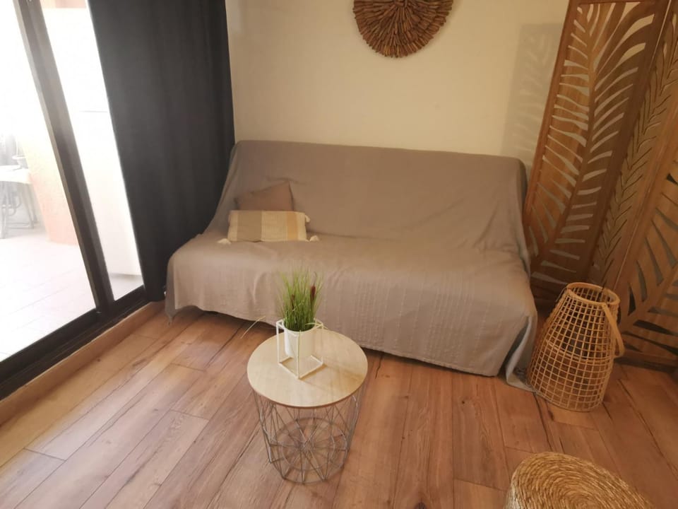 Presqu'île de Cap Coudalere avec une chambre - Piscines -terrasse - aire de jeux d'enfants - Parking - Terrain multisport - Commerces - Restaurant Apartment in Le Barcarès