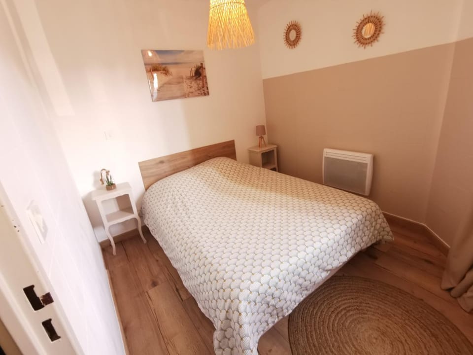 Presqu'île de Cap Coudalere avec une chambre - Piscines -terrasse - aire de jeux d'enfants - Parking - Terrain multisport - Commerces - Restaurant Apartment in Le Barcarès