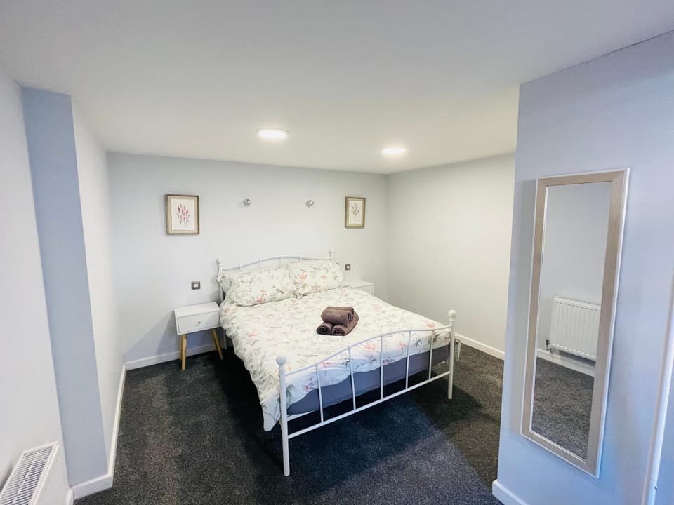 10 Bromleys Court Apartment in Wales