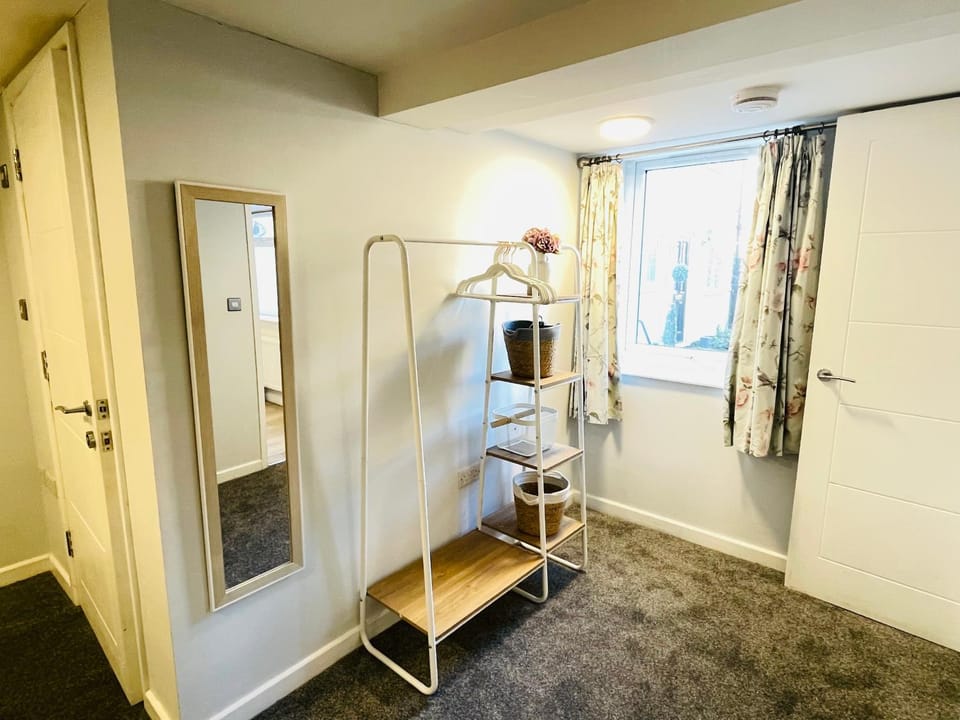 10 Bromleys Court Apartment in Wales
