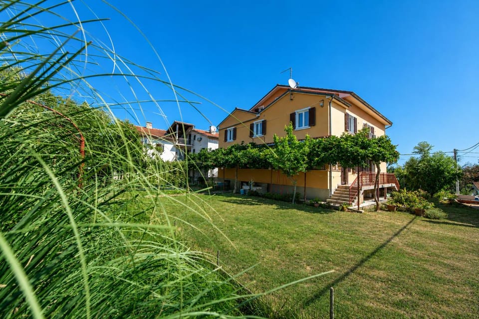 Apartments Sokolic Apartment in Nerezine