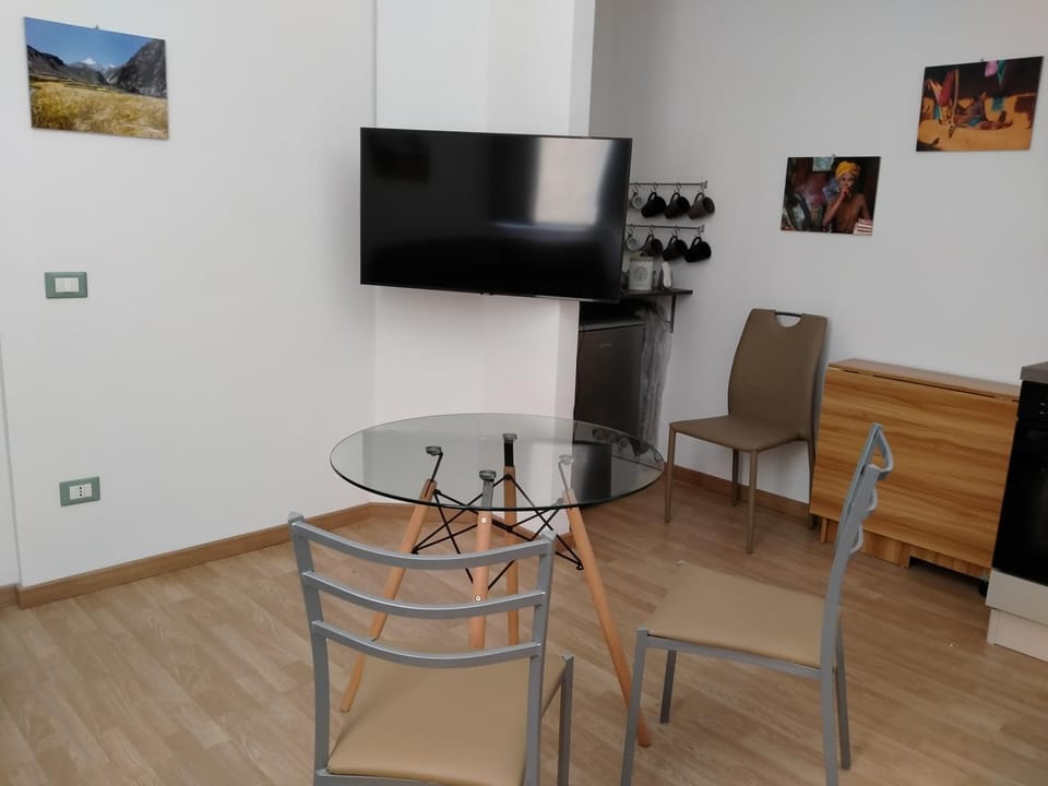 TV and multimedia, Dining area