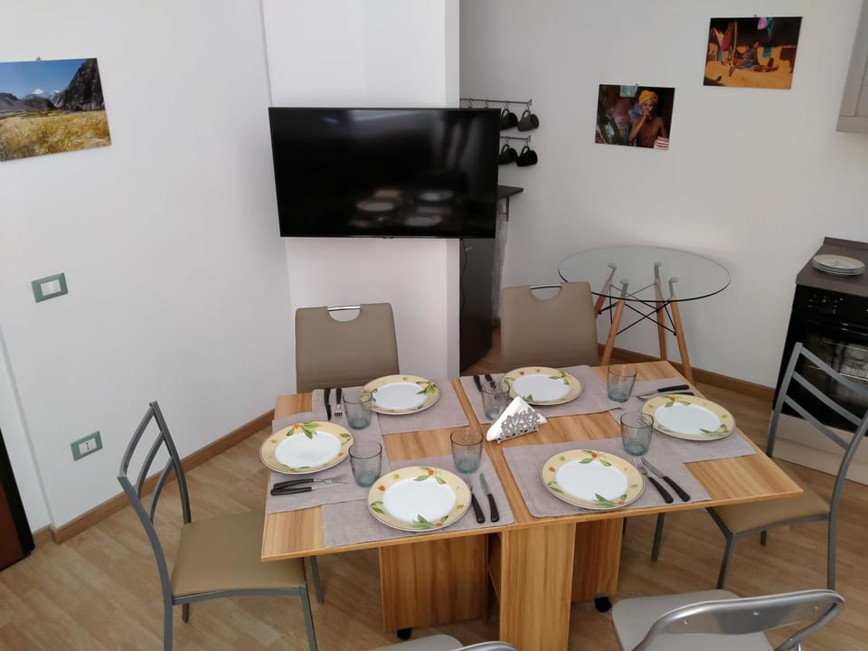 TV and multimedia, Dining area
