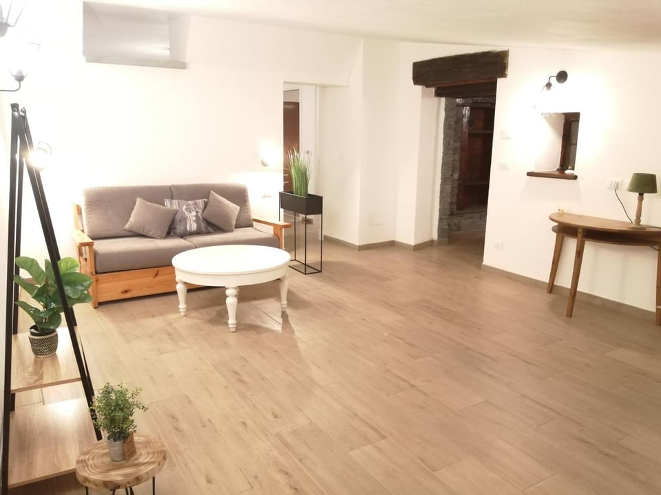 Il nido di Lele e Schina House in Aosta Valley, Italy