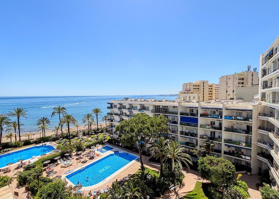 Property building, Day, Beach, Pool view, Sea view, Swimming pool