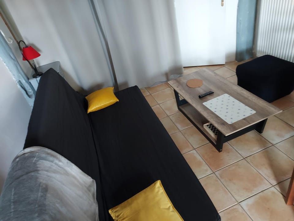 Studio Bellevue 3 rue du bourg a Montastruc 47380 entrée indépendante Bed and Breakfast in Nouvelle-Aquitaine