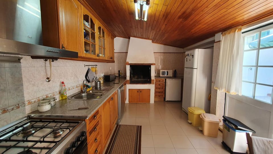 BBQ facilities, Kitchen or kitchenette