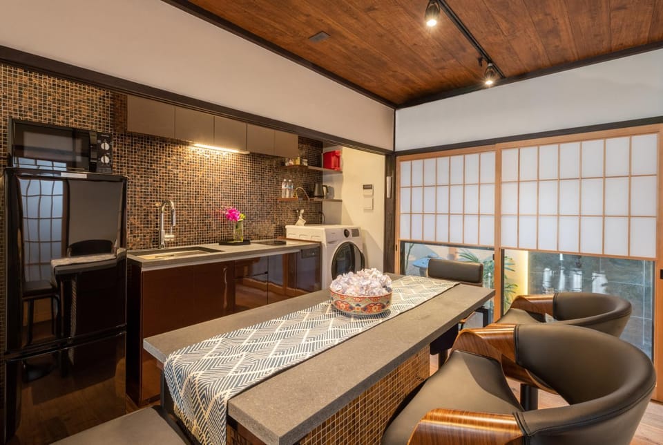 Living room, Dining area
