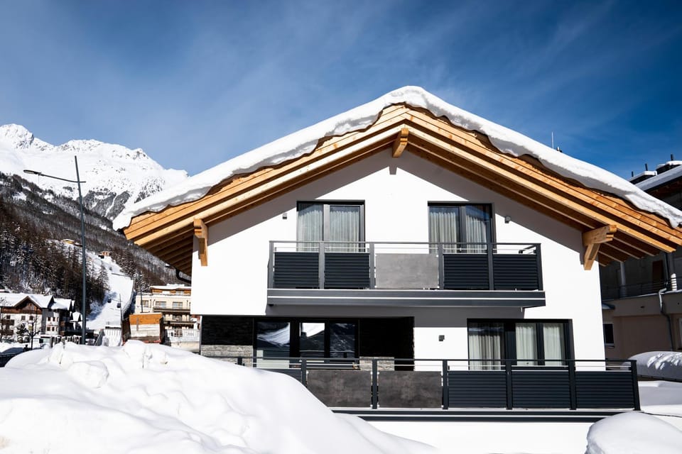 Property building, Staff, Activities, Ski School, Skiing, Other, Hiking, Cycling, Sports