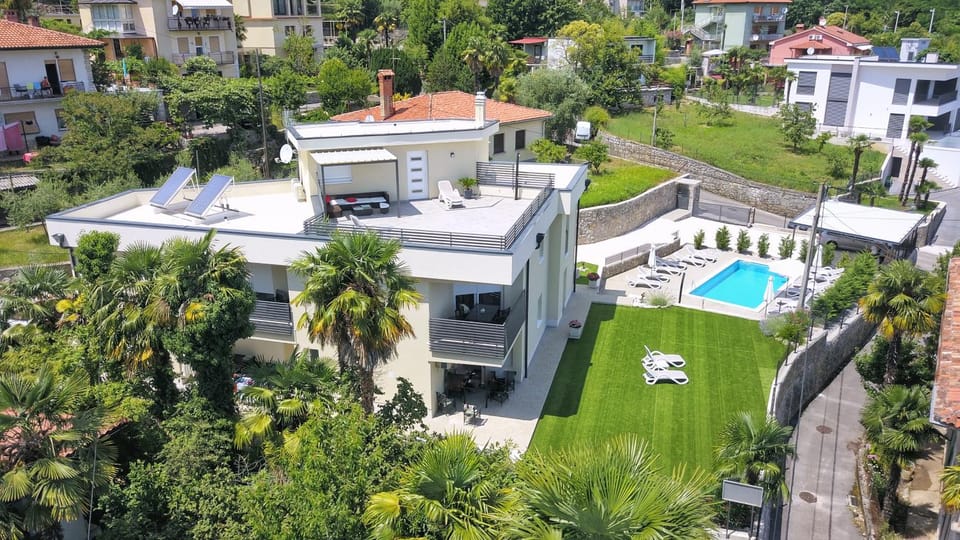 Villa Perla with swimming pool, Lovran - Opatija Apartment in Lovran