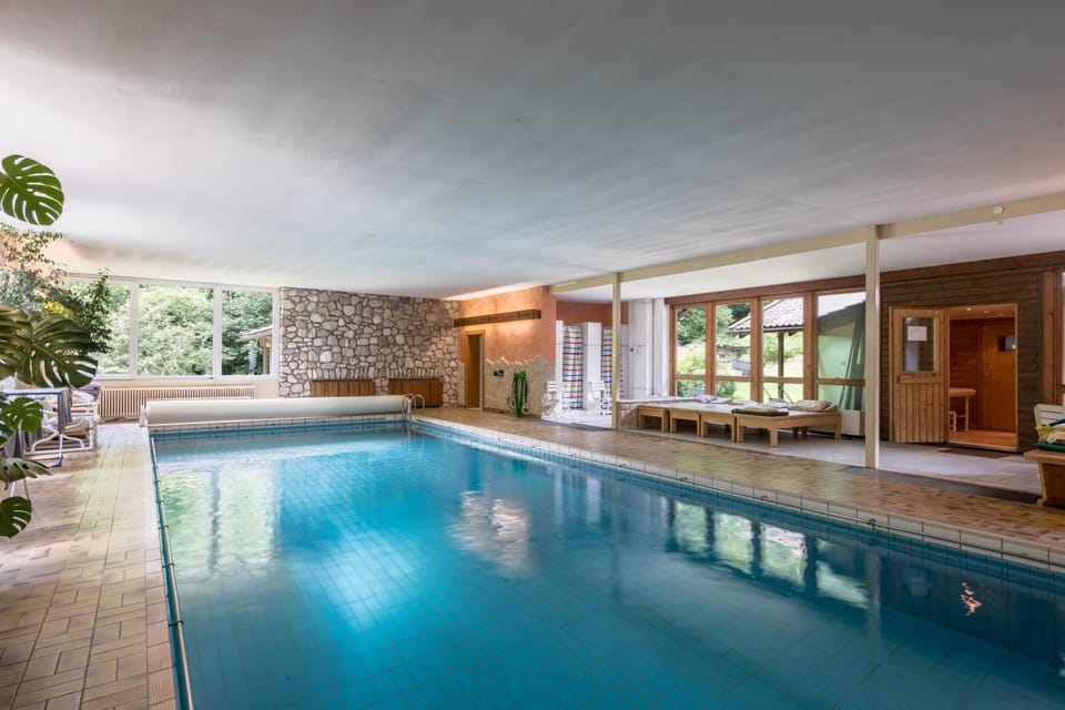 Property building, Swimming pool