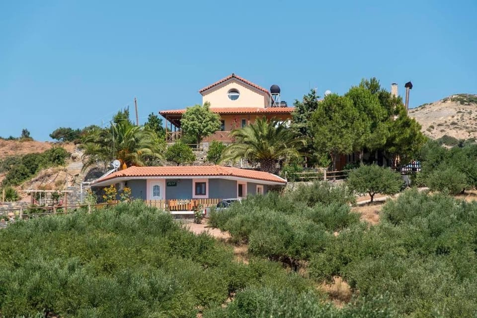 Pelegrines V. House in Lasithi