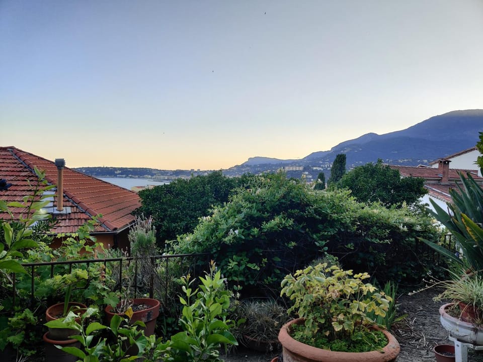 Neighbourhood, Natural landscape, Mountain view, Sea view