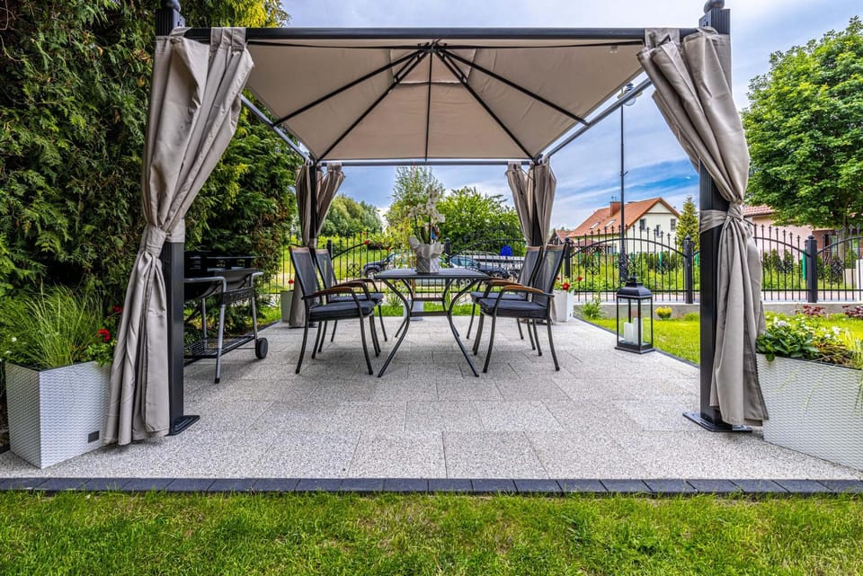 Patio, Day