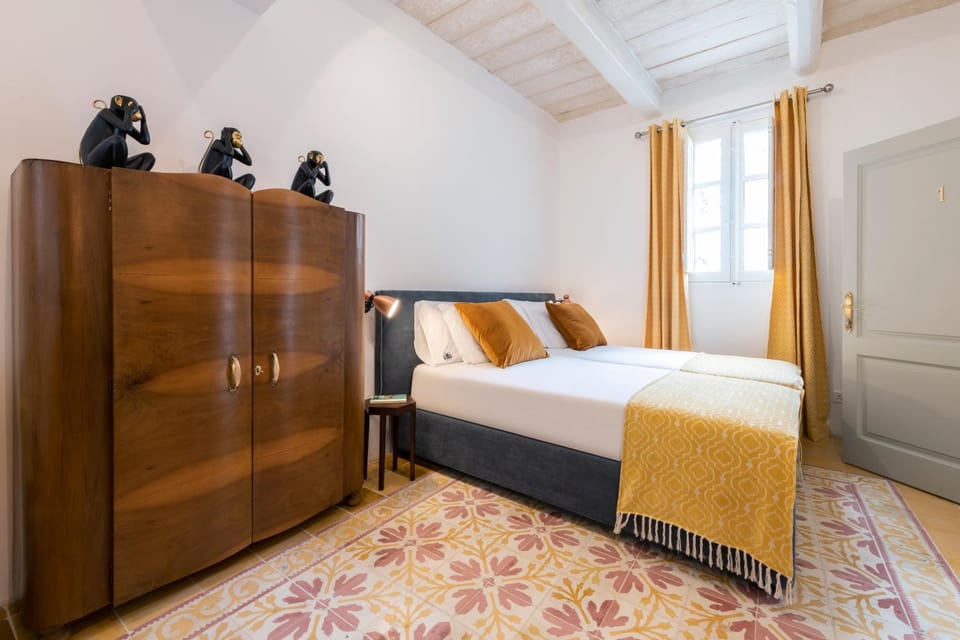 Bed, Decorative detail, Bedroom