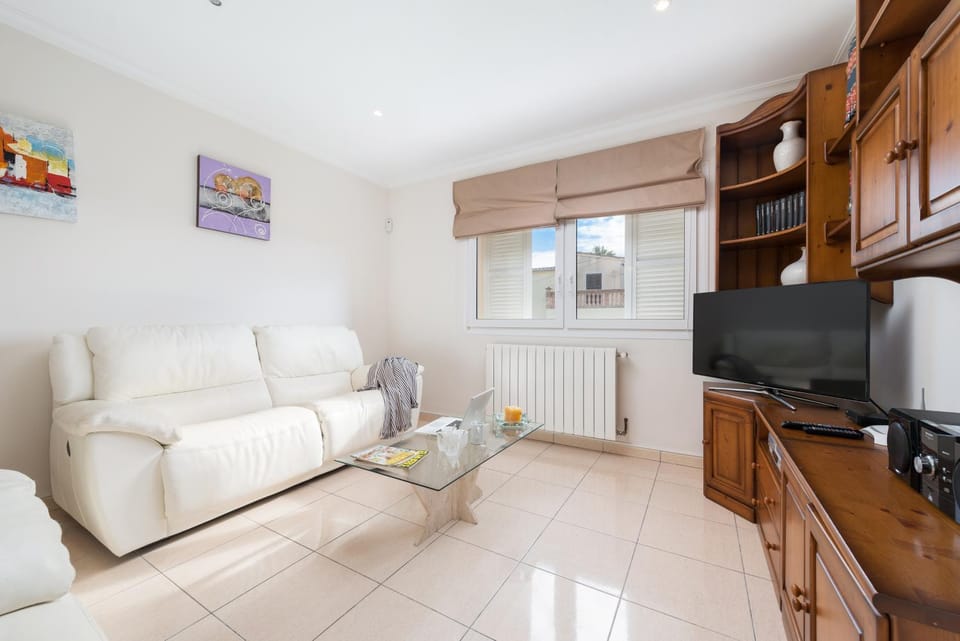 Communal lounge/ TV room, TV and multimedia, Seating area, Evening entertainment
