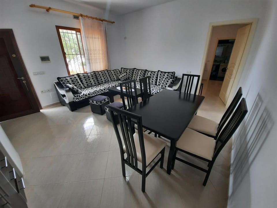 Living room, Dining area, Dinner