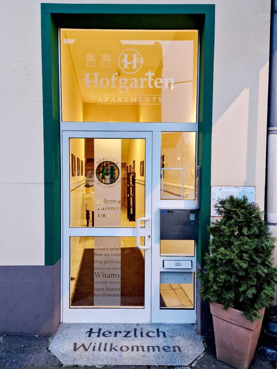 Facade/entrance, Text overlay