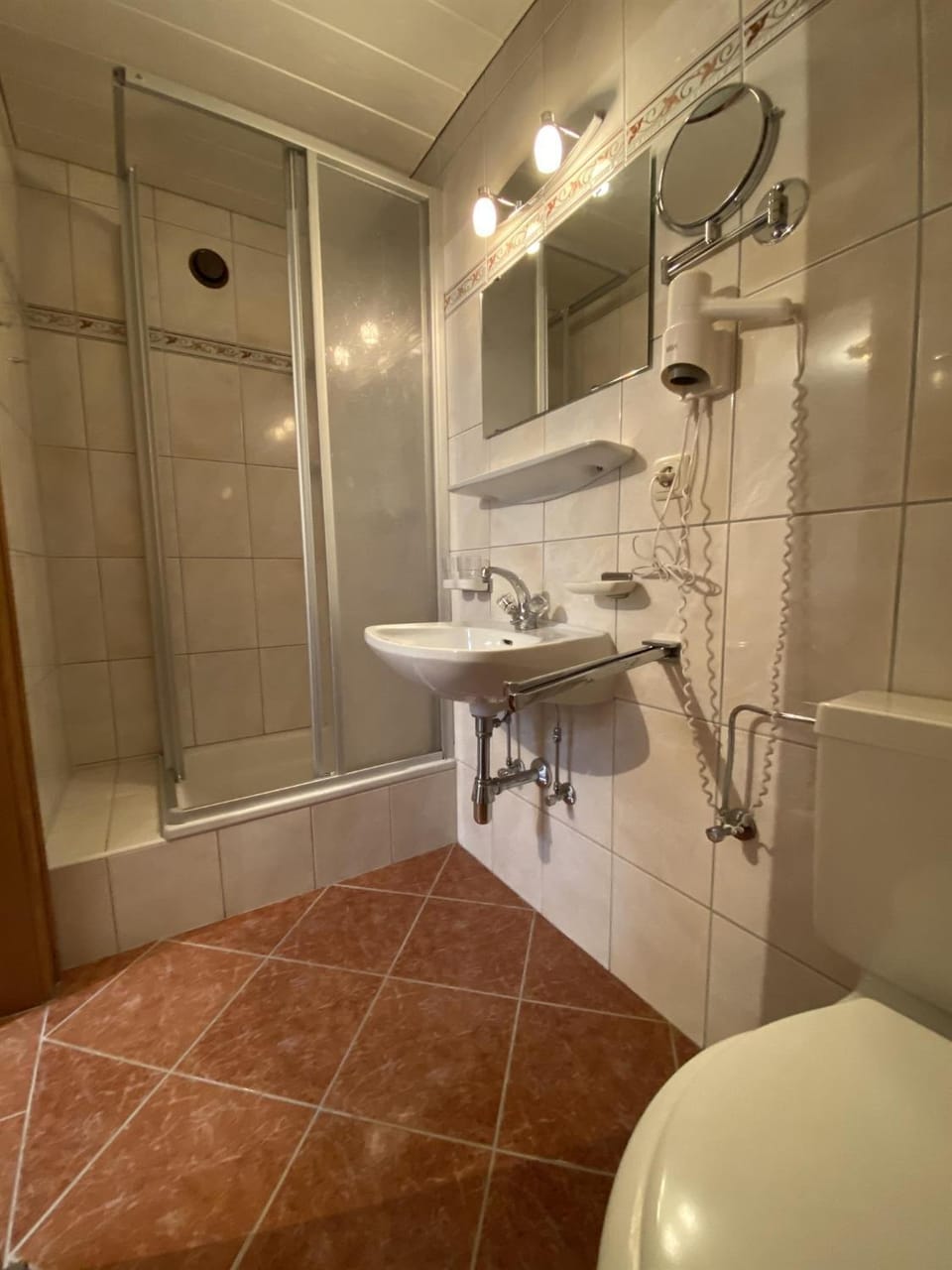 Shower, Toilet, Bathroom