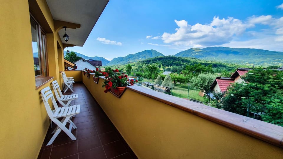 Pensiunea Annalisa Bed and Breakfast in Romania