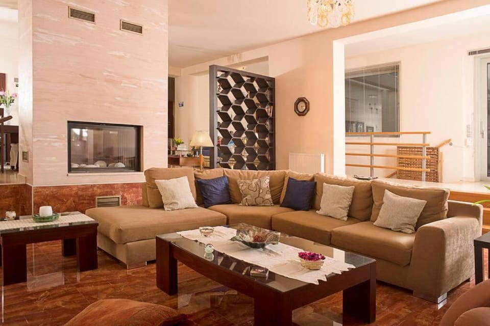 Modern Luxury Villa with Pool, just 5min to sea Villa in Messenia