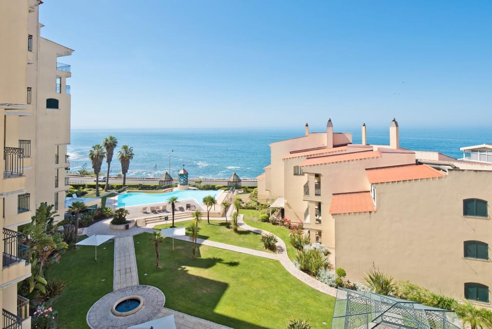 Property building, Off site, Day, Natural landscape, Summer, Garden, Balcony/Terrace, Garden view, Pool view, Sea view, Swimming pool, Swimming pool