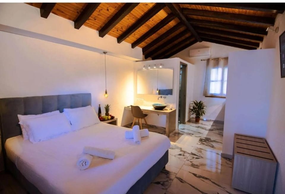Elizabeth Studios Apartment in Sporades, Greece