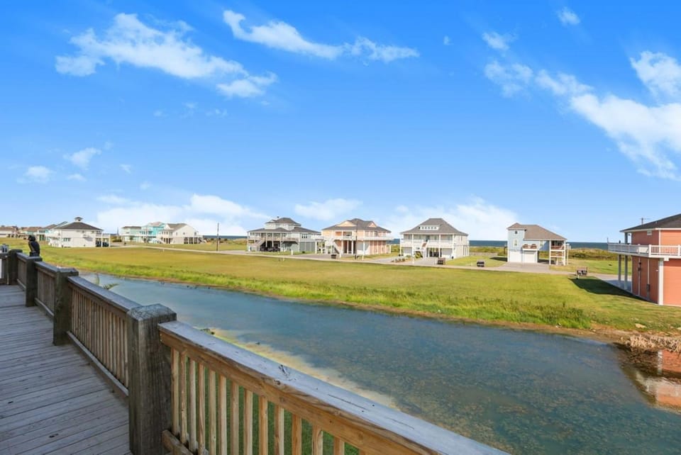 Dark Side Of The Dune home House in Bolivar Peninsula