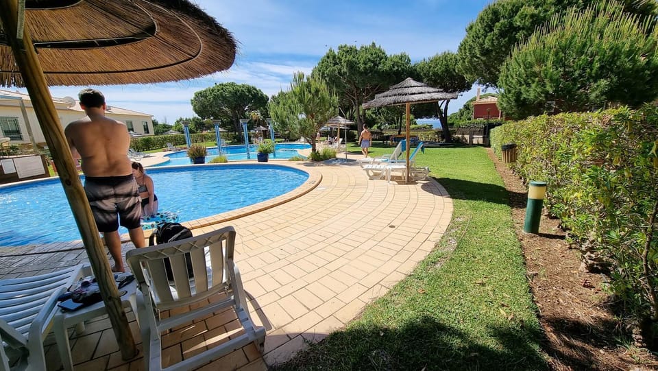 Garden, Swimming pool