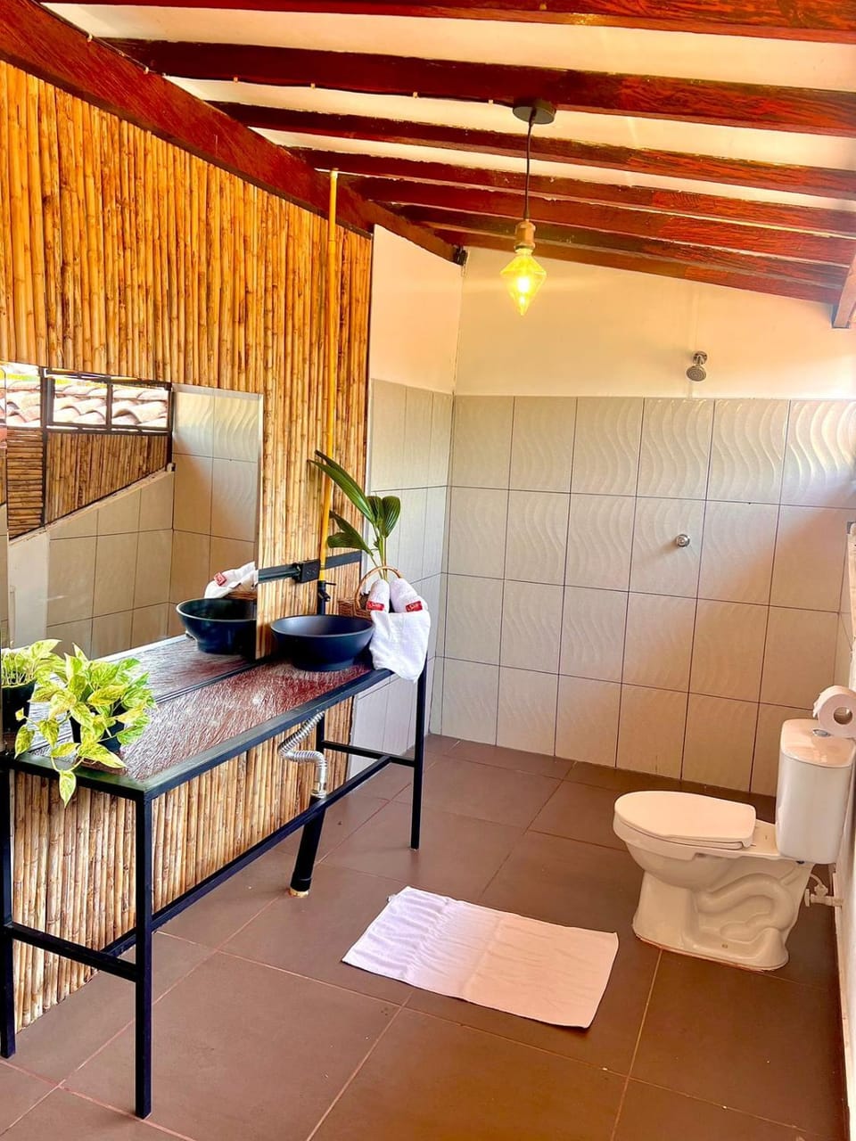 Toilet, Bathroom, towels