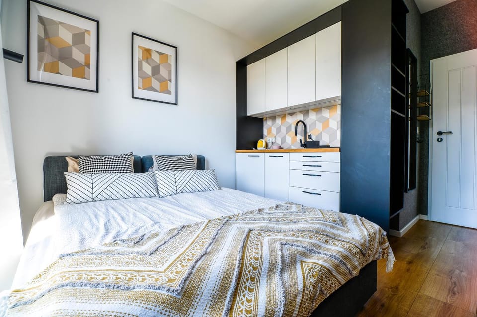 Bed, Kitchen or kitchenette, Photo of the whole room