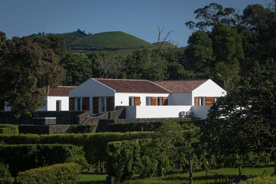 Property building, Facade/entrance, Off site, On site