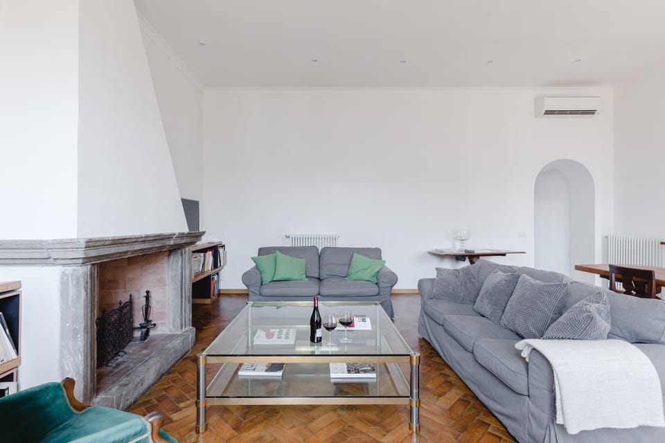 Communal lounge/ TV room