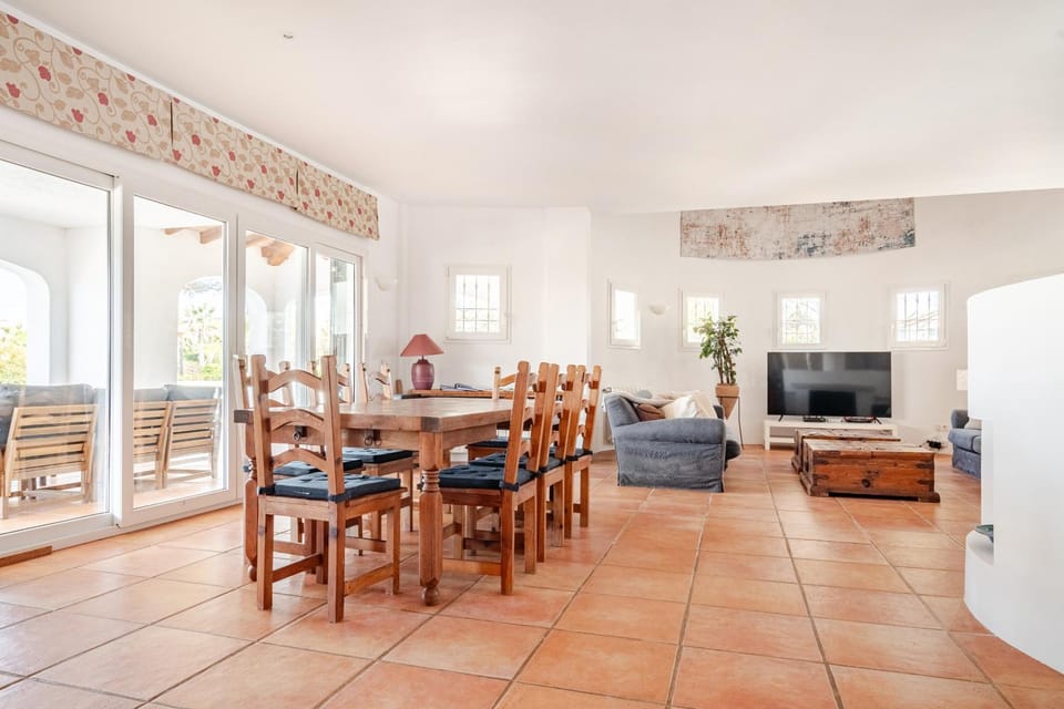 Dining area, Food, Food