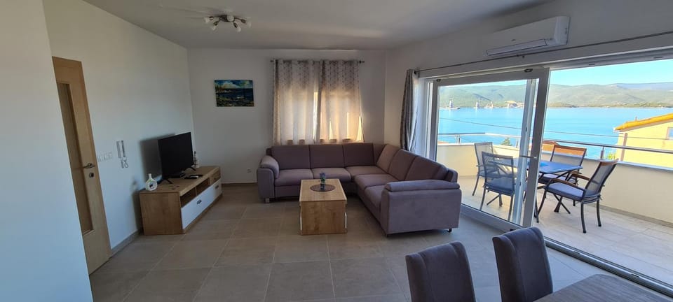 Living room, Sea view