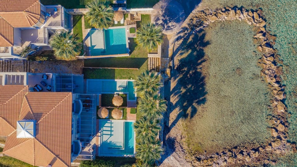 Bird's eye view, Beach, Pool view, Sea view, Swimming pool