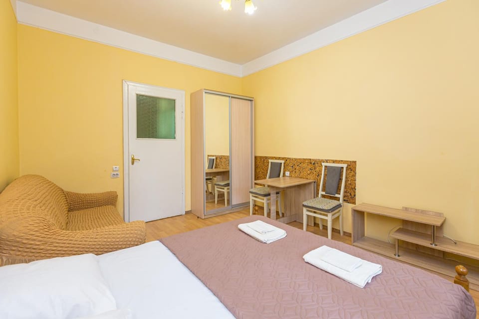 Bed, Photo of the whole room