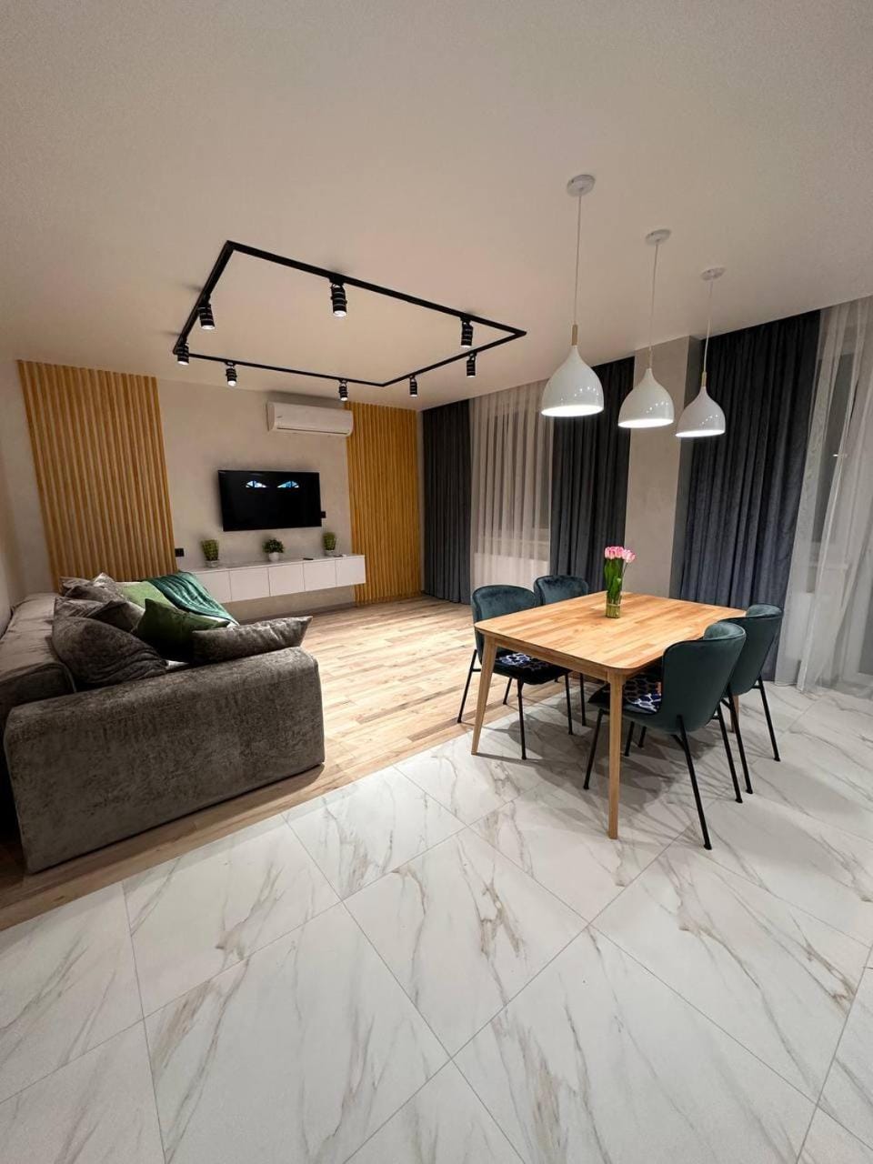 Bed, Living room, Photo of the whole room
