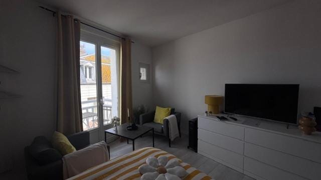 NOUVEAU AU COEUR DES CORDIERS ! QUARTIER HISTORIQUE Apartment in Normandy