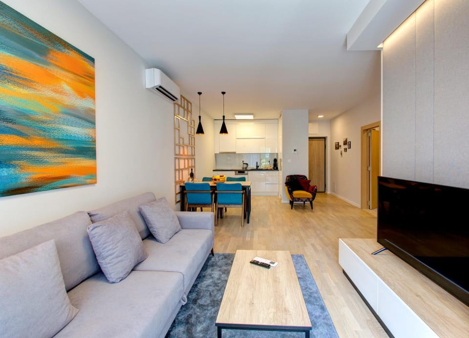 Kitchen or kitchenette, Living room, Dining area