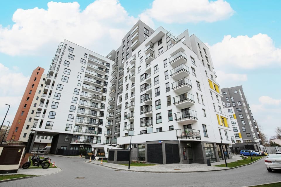 Property building, Facade/entrance, Off site