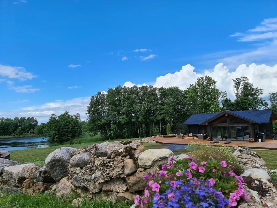 Garden, Lake view