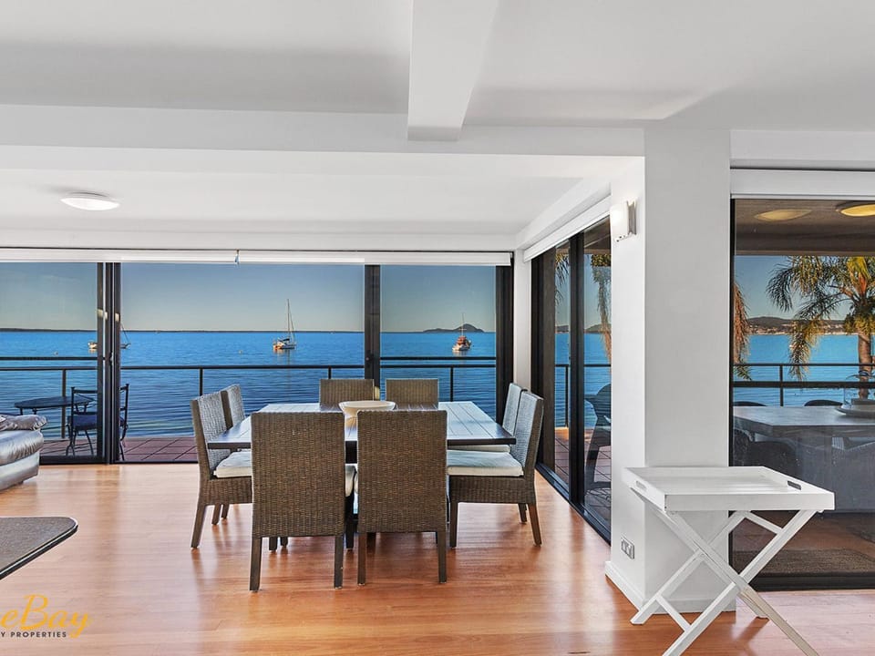 Dining area, Sea view