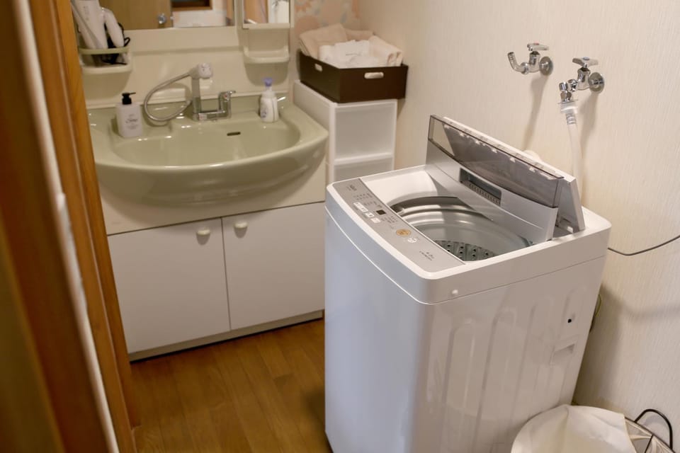 Bathroom, washing machine